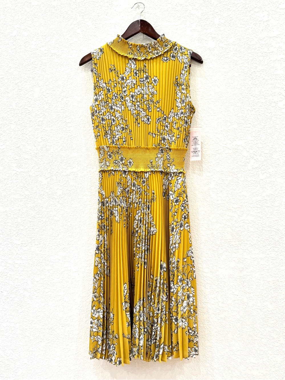 NWT Nanette Lepore Smocked Floral Pleated Chiffon Dress Size 8 Golden Cypress - Picture 6 of 12